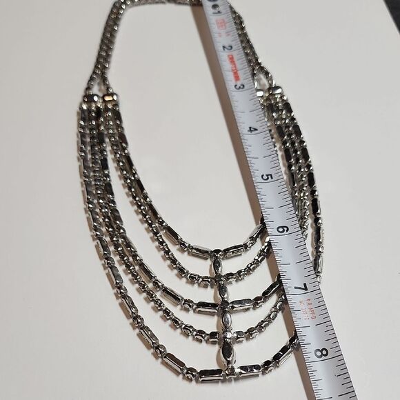 Elegant Silver Vintage Necklace - Picture 8 of 8